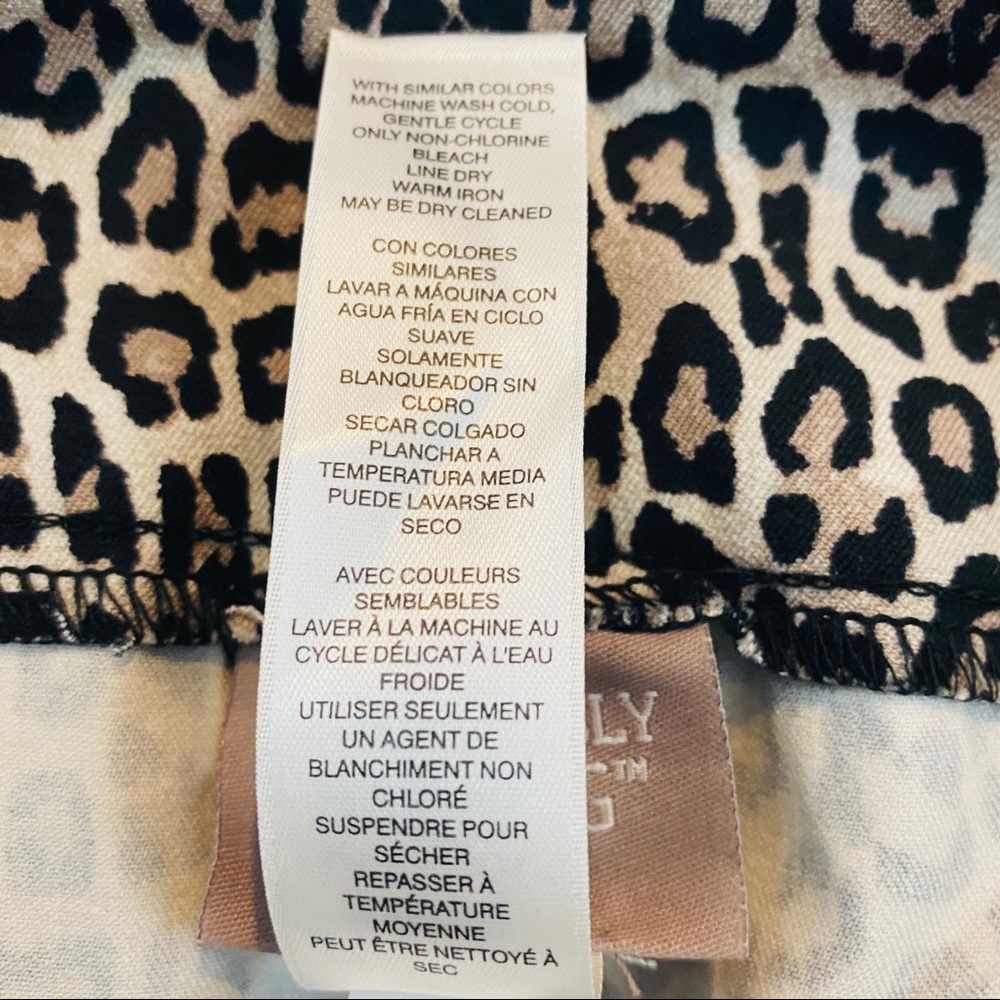 Chico’s Chetah Print Jeans - Picture 7 of 7